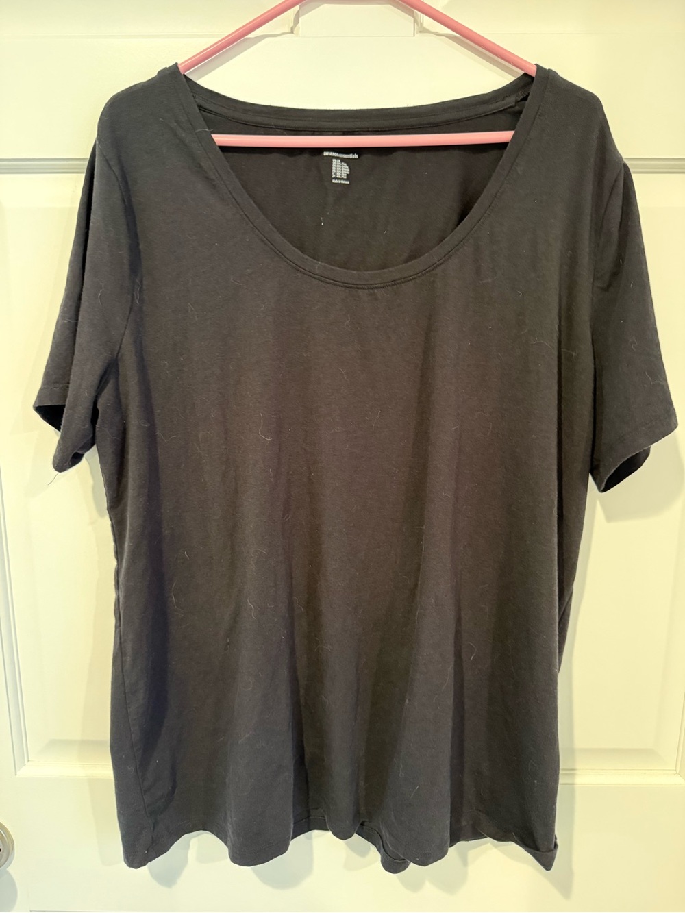 Amazon Essentials Black Short Sleeve Tee Shirt
